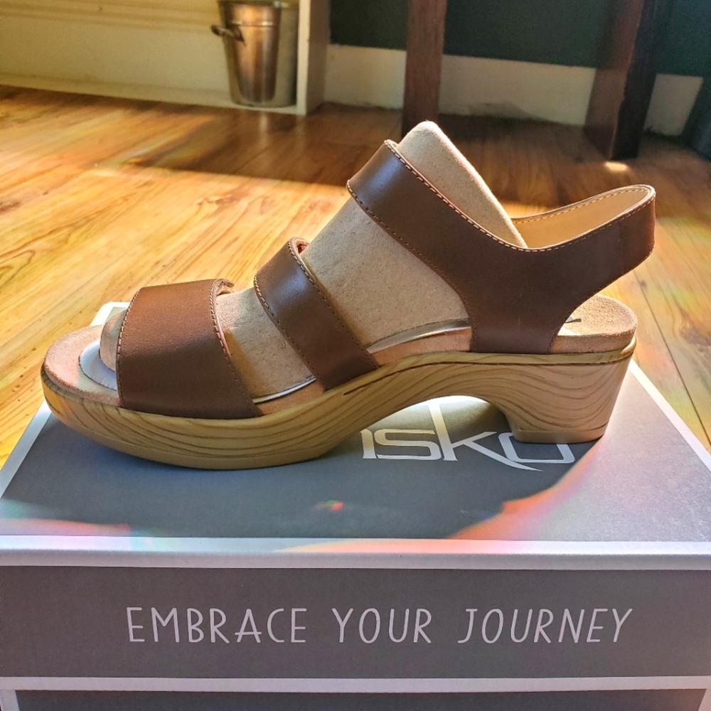 Brand New** Dansko sandles